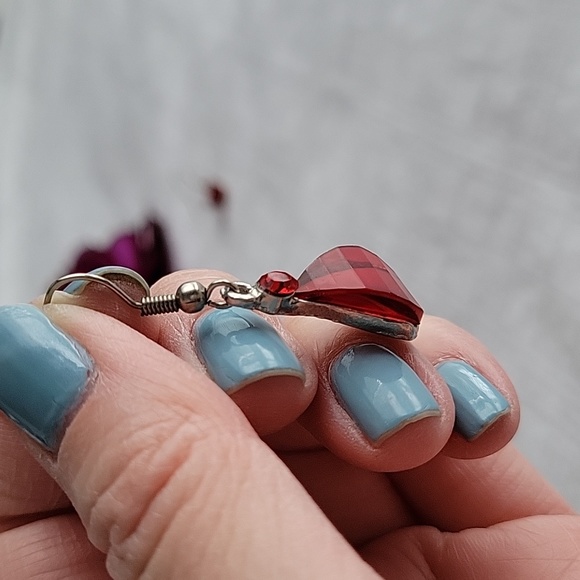 ⭐️2/$15 Red stone drop earrings - Picture 3 of 4